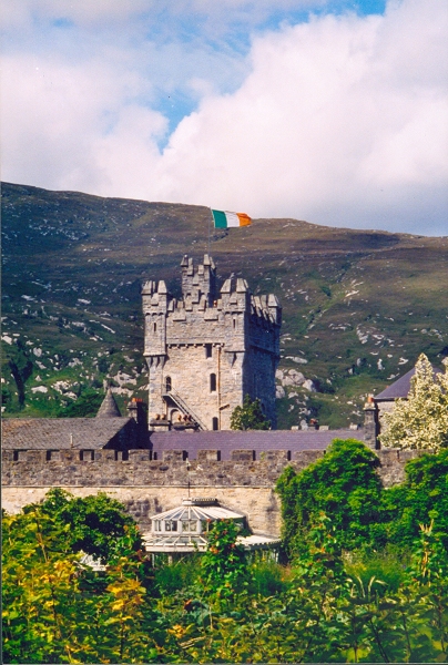 Glenveagh Castle Co Donegal.jpg