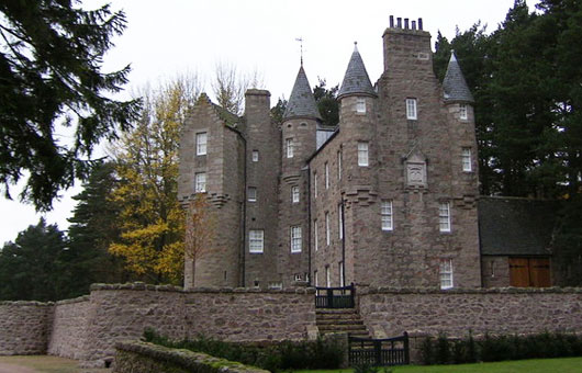 Birse_Castle_Aberdeen.jpg