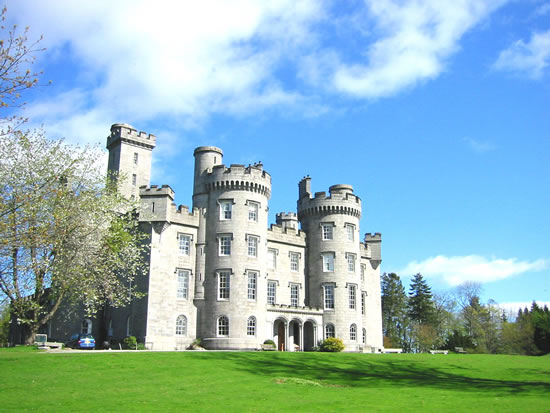 Cluny Castle Aberdeenshire.jpg