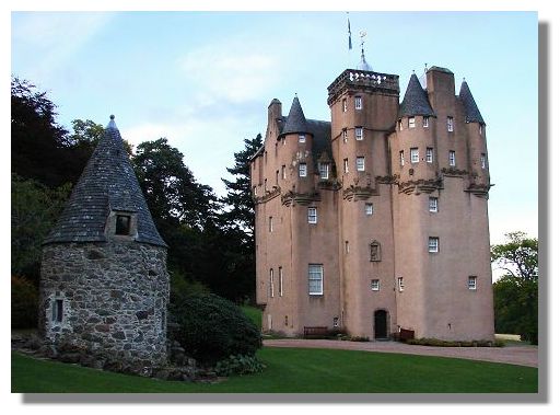 Craigievar Castle Aberdeenshire.jpg