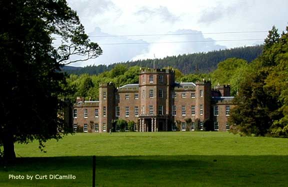 Fasque Castle Aberdeenshire.jpg