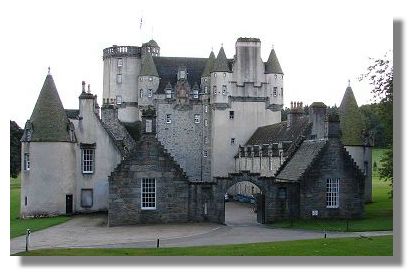 Fraser Castle Aberdeenshire.jpg