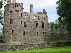 Huntly Castle Aberdeenshire.jpg