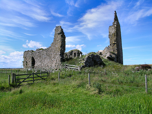 Inverallochy Castle Aberdeenshire.jpg
