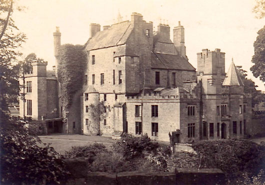 Aldbar Castle Angus..jpg
