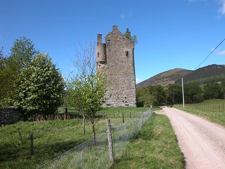 Invermark Castle Angus.jpg