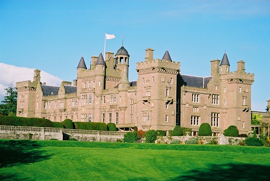Kinnaird Castle Angus.jpg